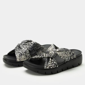 Rylie Birds Of A Feather Sandal